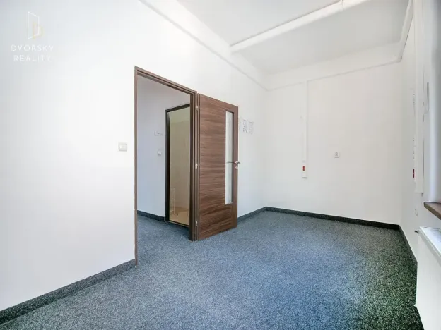 Prodej kanceláře, Mladá Boleslav, Ptácká, 305 m2