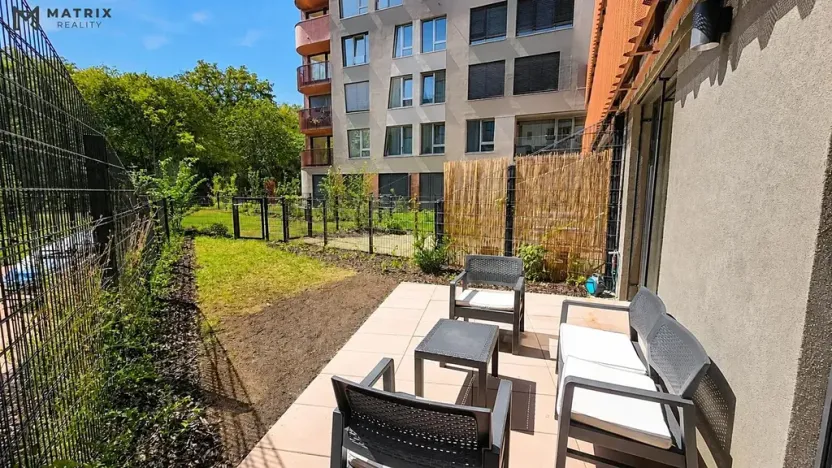 Pronájem bytu 2+kk, Praha - Radlice, U Komína, 52 m2