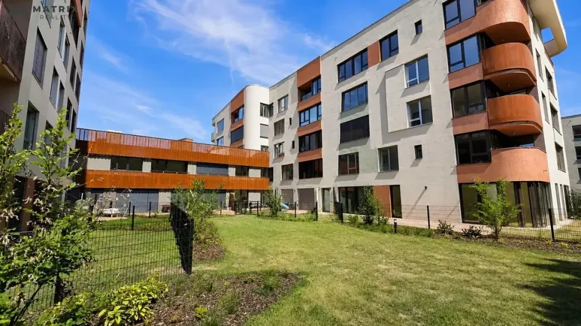 Pronájem bytu 2+kk, Praha - Radlice, U Komína, 52 m2