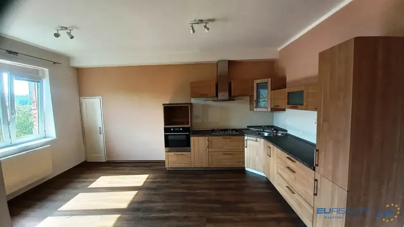 Pronájem bytu 2+1, Náchod, Komenského, 86 m2