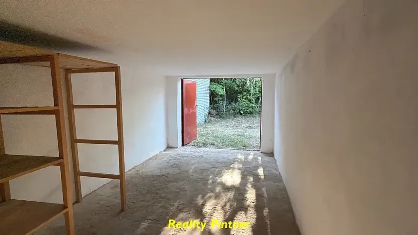 Pronájem garáže, Příbram, Větrná, 18 m2