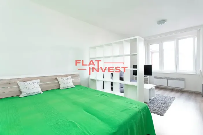 Pronájem bytu 1+kk, Praha - Holešovice, Tusarova, 30 m2