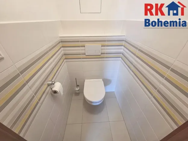 Pronájem bytu 2+kk, Praha - Háje, Loosova, 54 m2