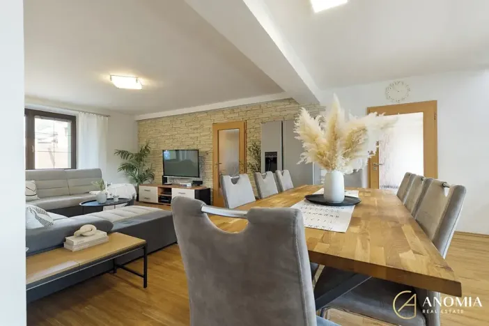Prodej rodinného domu, Tučín, 332 m2