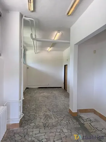 Pronájem obchodního prostoru, Orlová, U Moravy, 28 m2