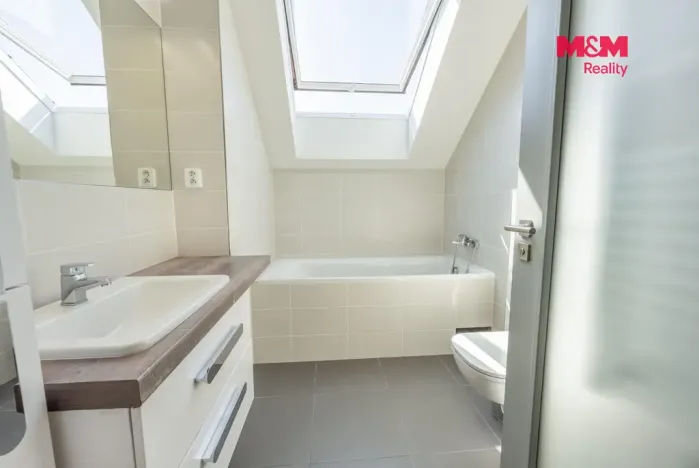 Prodej rodinného domu, Praha - Suchdol, K Roztokům, 160 m2