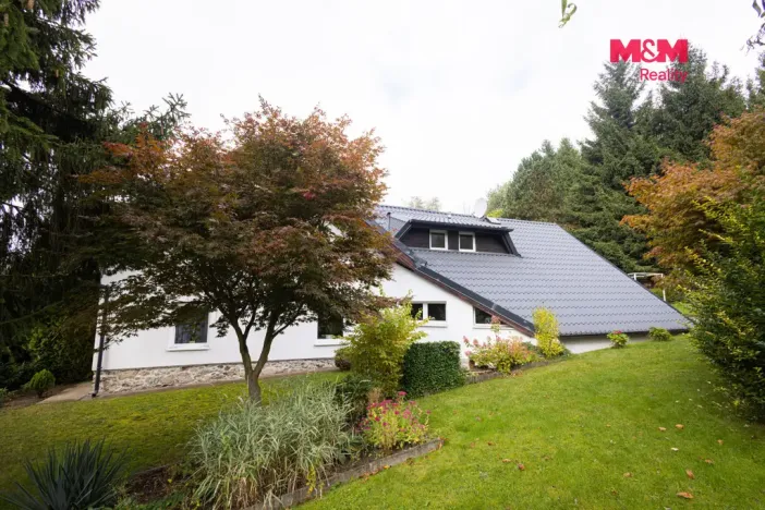 Prodej rodinného domu, Loučim, 300 m2