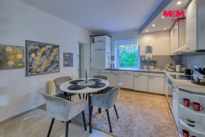 Prodej rodinného domu, Loučim, 300 m2