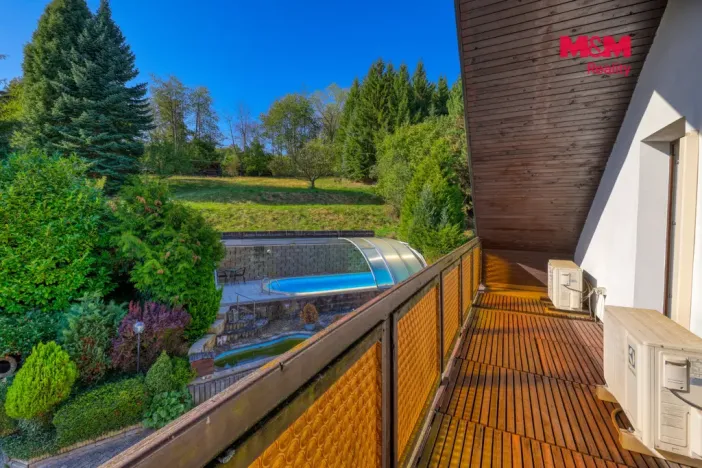 Prodej rodinného domu, Loučim, 300 m2