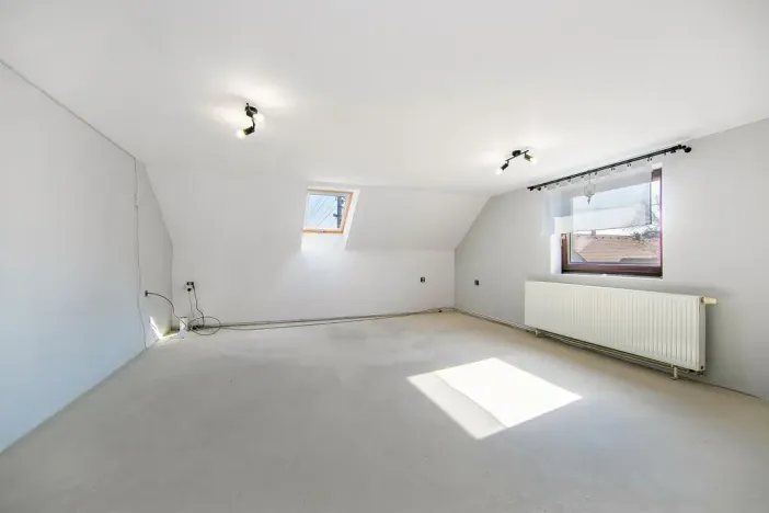 Prodej rodinného domu, Lhotka u Radnic, 208 m2