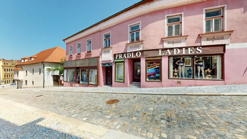 Prodej obchodního prostoru, Třebíč - Vnitřní Město, Hasskova, 400 m2