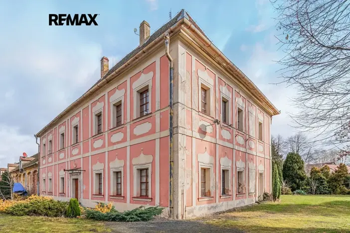 Prodej domu, Ježovy, 700 m2