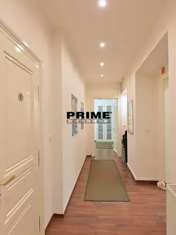 Pronájem kanceláře, Praha - Nové Město, Klimentská, 228 m2