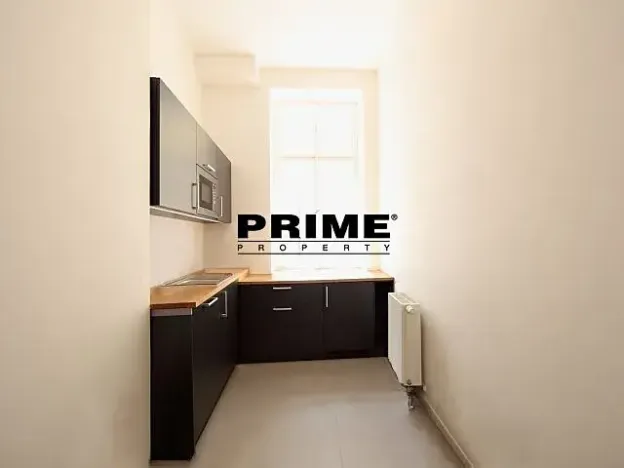 Pronájem kanceláře, Praha - Nové Město, Lazarská, 190 m2