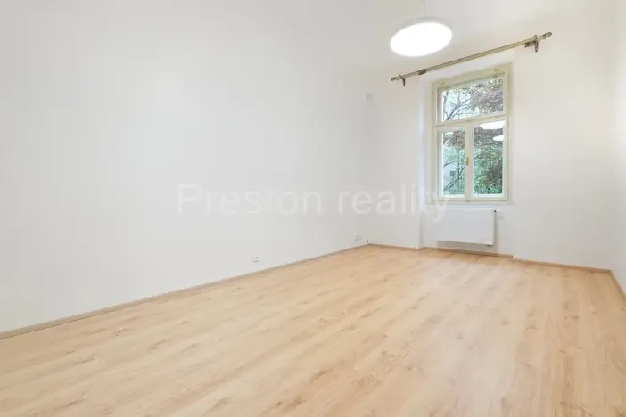 Pronájem kanceláře, Praha - Vršovice, Moskevská, 37 m2