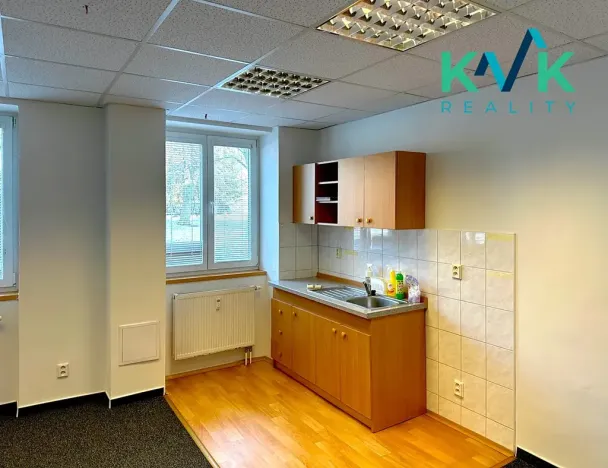 Pronájem obchodního prostoru, Ostrov, Hlavní třída, 160 m2