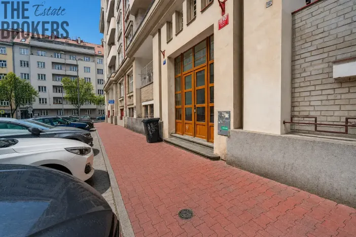 Prodej bytu 2+1, Praha - Žižkov, Ambrožova, 72 m2