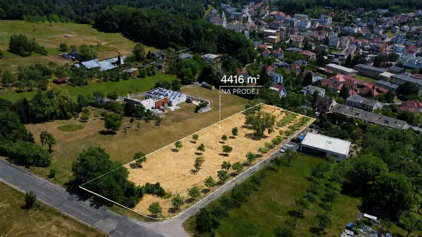 Prodej pozemku pro bydlení, Luhačovice, Slunná, 4416 m2