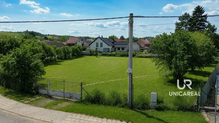 Prodej pozemku, Kovalovice, 2348 m2
