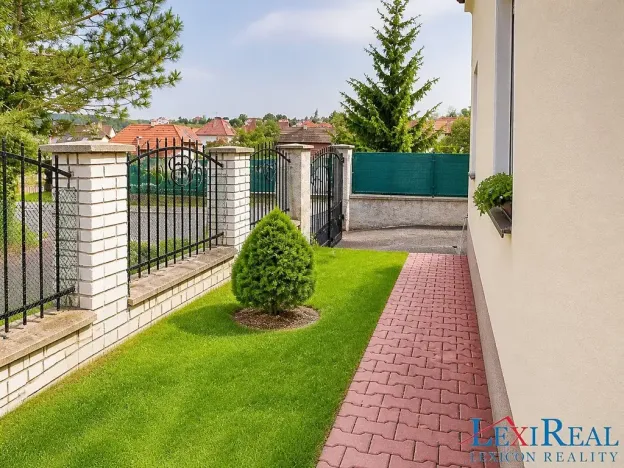 Prodej vícegeneračního domu, Praha - Modřany, Povodňová, 160 m2