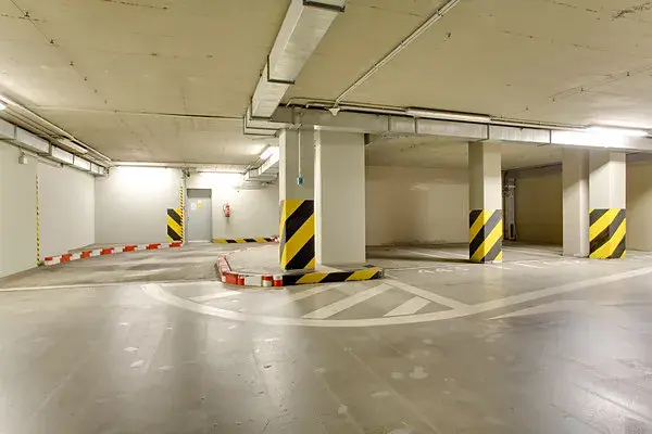 Pronájem garážového stání, Praha, Korunní, 12 m2