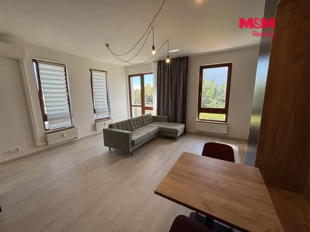 Pronájem bytu 2+kk, Slaný, Kybalova, 56 m2
