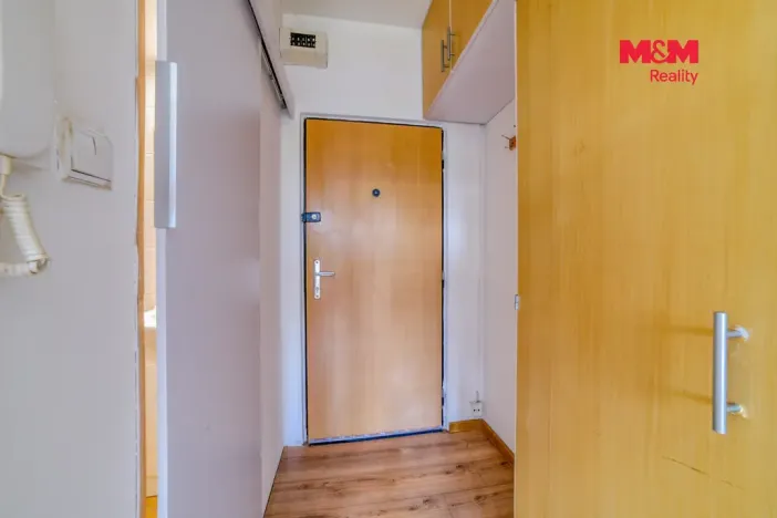 Pronájem bytu 1+1, Karlovy Vary - Rybáře, U Koupaliště, 36 m2