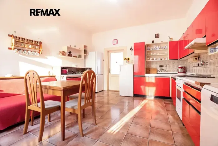 Prodej vícegeneračního domu, Praha - Vokovice, Půlkruhová, 385 m2