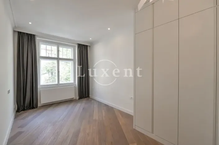 Pronájem bytu 2+kk, Praha - Vinohrady, náměstí Jiřího z Poděbrad, 54 m2