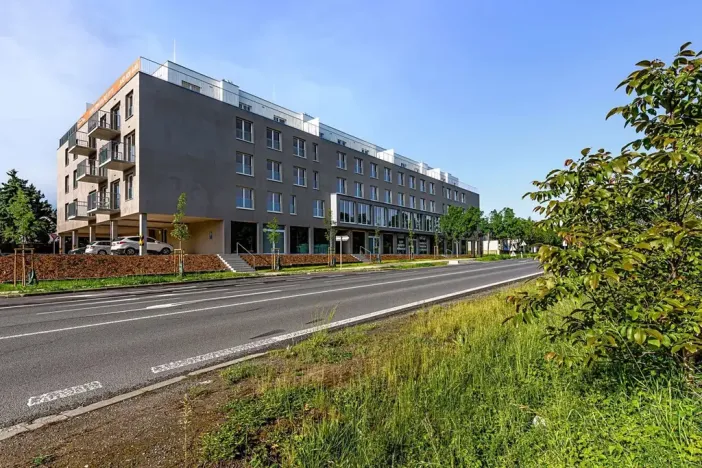 Prodej obchodního prostoru, Praha - Běchovice, Českobrodská, 100 m2