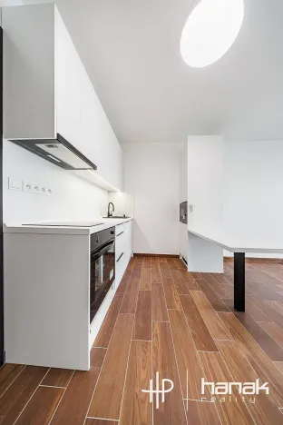 Pronájem bytu 1+kk, Olomouc, Třída Jiřího Pelikána, 33 m2