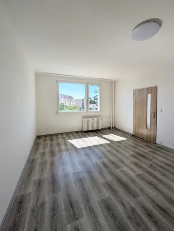 Pronájem bytu 1+1, Chomutov, Dřínovská, 35 m2