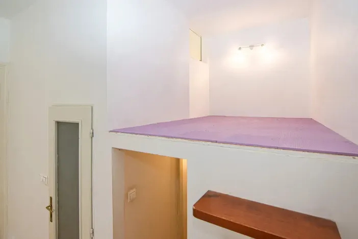 Pronájem bytu 2+kk, Praha - Žižkov, Ježkova, 43 m2