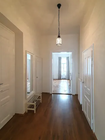 Pronájem bytu 3+1, Praha, Italská, 112 m2