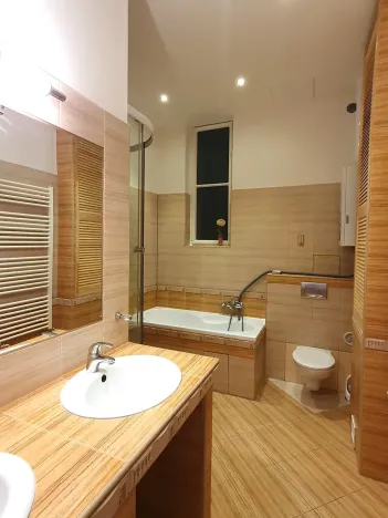 Pronájem bytu 3+1, Praha, Italská, 112 m2