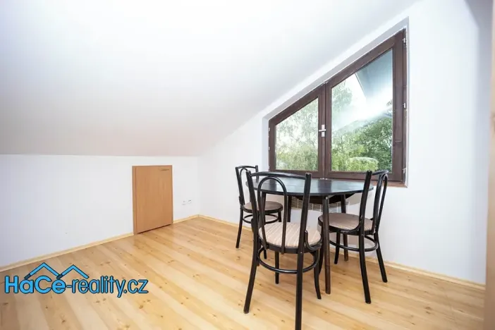 Pronájem bytu 2+kk, Hradec Králové, Ke Splavu, 70 m2