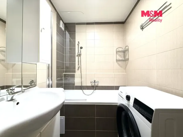 Pronájem bytu 3+1, Praha - Letňany, Rýmařovská, 68 m2