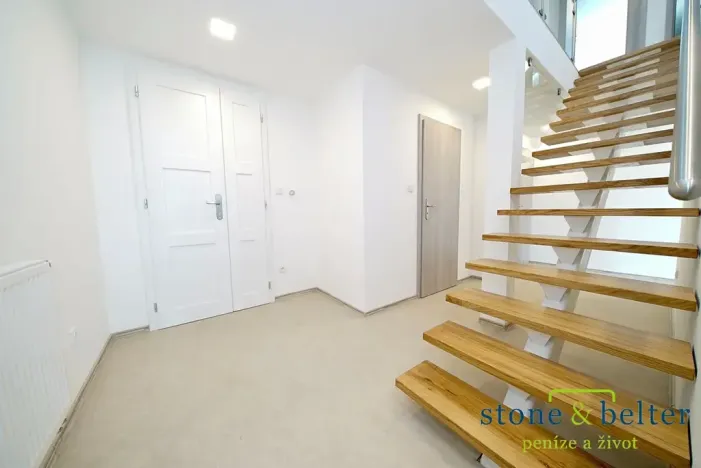 Pronájem bytu 3+kk, Praha - Bubeneč, Bubenečská, 115 m2