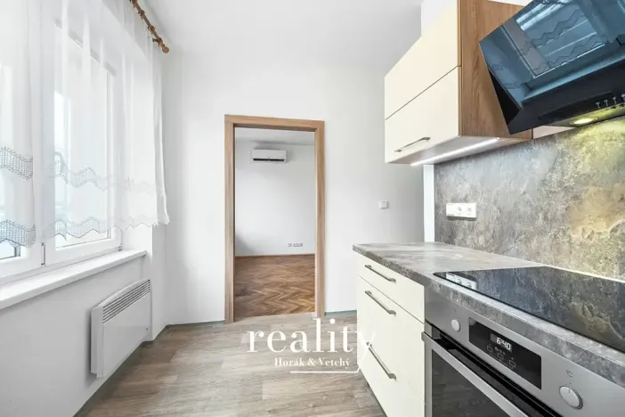 Pronájem bytu 1+1, Znojmo, Čermákova, 37 m2