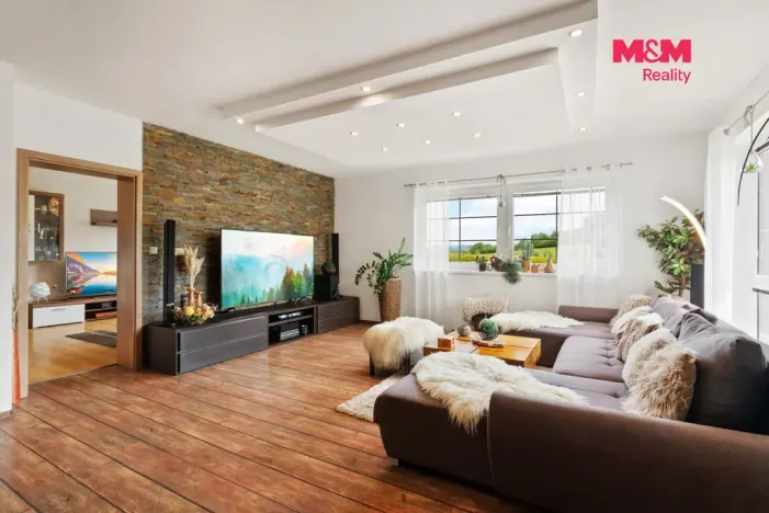 Prodej rodinného domu, Chuchelna, 290 m2
