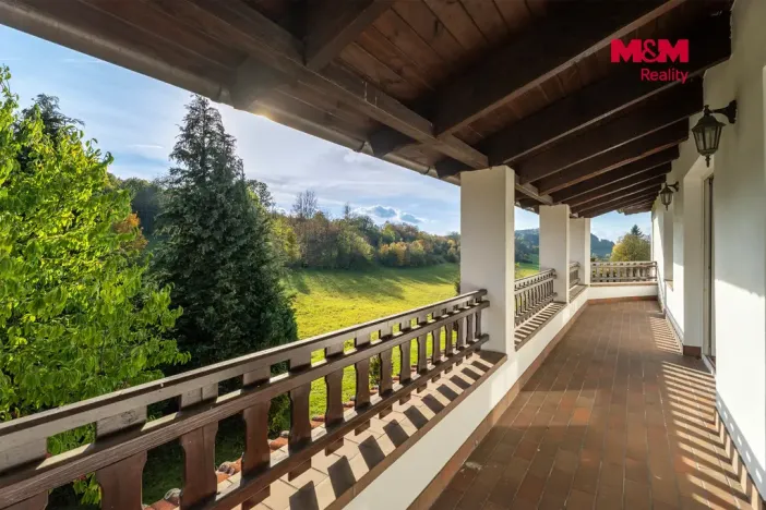 Prodej rodinného domu, Frýdštejn - Sestroňovice, 387 m2