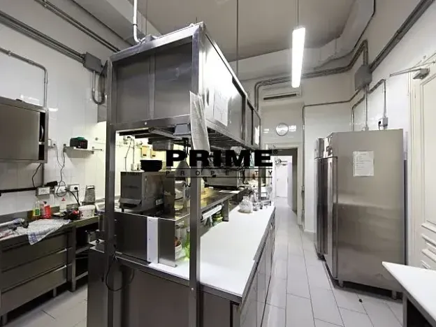 Pronájem restaurace, Praha - Vinohrady, Italská, 225 m2