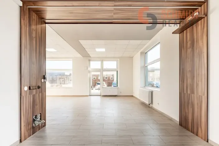 Pronájem obchodního prostoru, Břeclav, Na Valtické, 77 m2