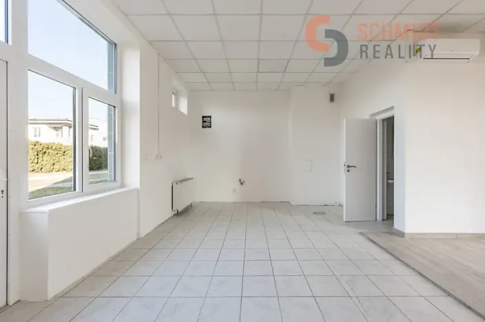 Pronájem obchodního prostoru, Břeclav, Na Valtické, 77 m2