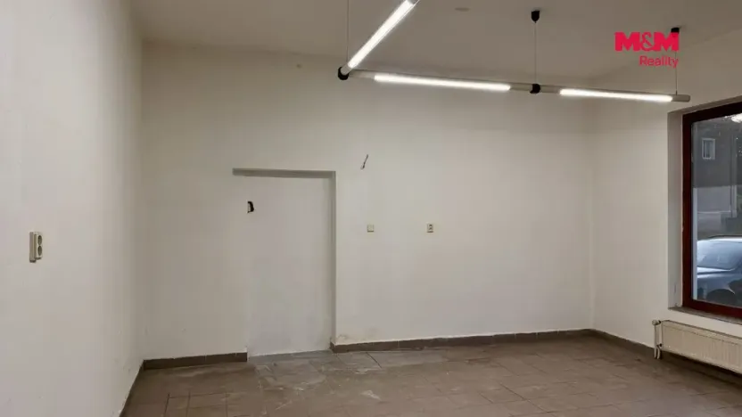 Pronájem obchodního prostoru, Varnsdorf, Kmochova, 42 m2