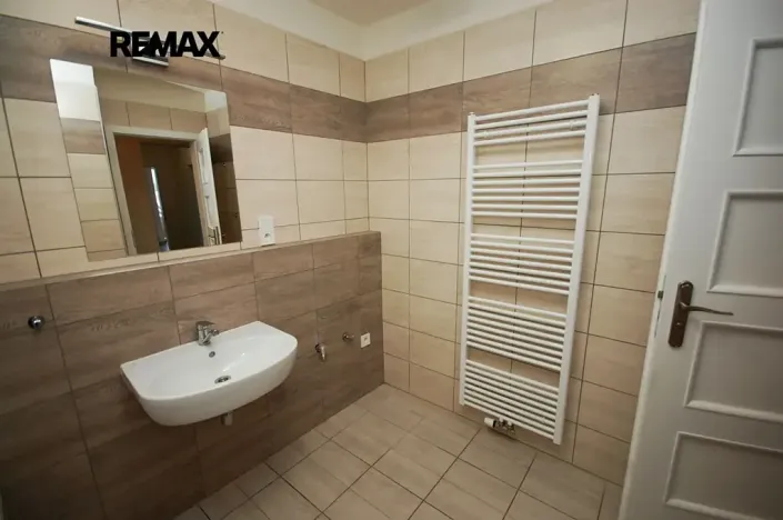 Pronájem bytu 3+kk, Velký Osek, U hřiště, 75 m2