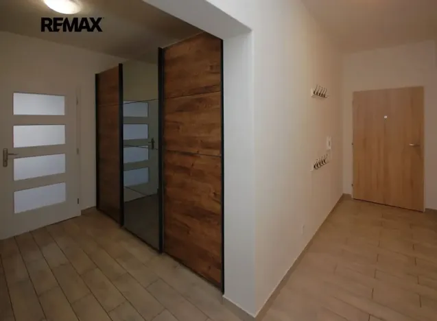 Pronájem bytu 3+kk, Velký Osek, U hřiště, 75 m2