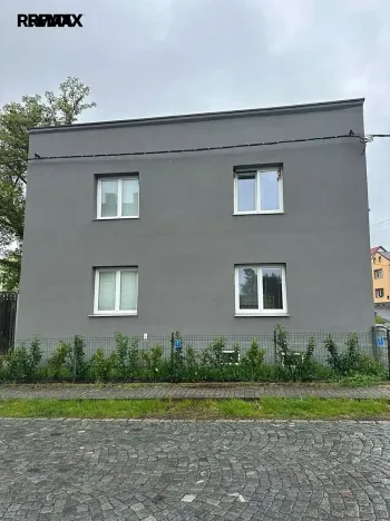 Prodej rodinného domu, Hrob, 258 m2