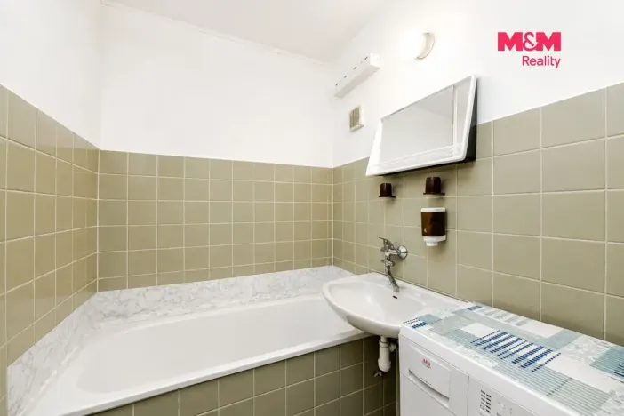 Prodej bytu 3+1, Nové Město nad Metují, Sadová, 67 m2