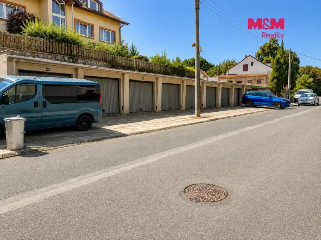 Prodej garáže, Ivančice, U Parku, 19 m2
